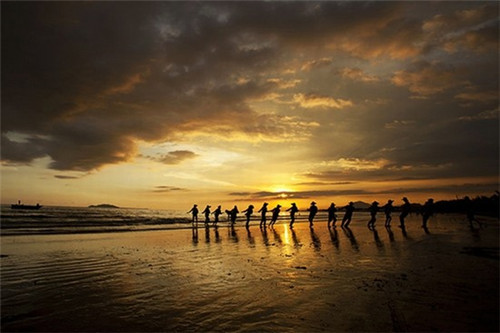 线下贴膜店，创业线上汽车贴膜店好做吗