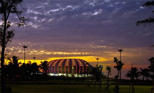 华客多汉堡一年盈利多少